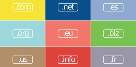 von li nach re und oben nach unten neun Farbpatches mit den Topleveldomains .com, .net, .es, .org, .eu, .biz, .us, .info und .fr